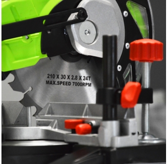 VERSTEKZAAG 1400W 210MM