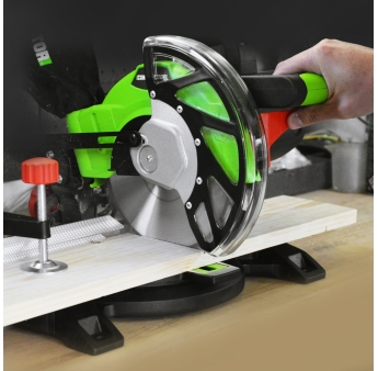 VERSTEKZAAG 1400W 210MM